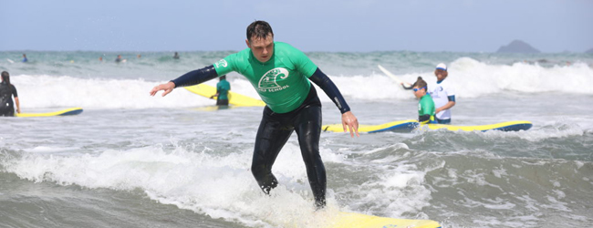 LISA-Sprachreisen-Erwachsene-Englisch-England-Cornwall-St-Agnes-Freizeit-Surfen-Meer-Wellen LISA-Sprachreisen-Erwachsene-Englisch-England-Cornwall-St-Agnes-Freizeit-Surfen-Meer-Wellen