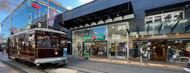 LISA-Sprachreisen-Erwachsene-Englisch-Neuseeland-Christchurch-Schule-Gebaeude-Strassenbahn-Geschaefte LISA-Sprachreisen-Erwachsene-Englisch-Neuseeland-Christchurch-Schule-Gebaeude-Strassenbahn-Geschaefte