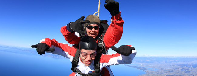 LISA-Sprachreisen-Erwachsene-Englisch-Neuseeland-Nelson-Aktivitaeten-Sports-Sky-Diving LISA-Sprachreisen-Erwachsene-Englisch-Neuseeland-Nelson-Aktivitaeten-Sports-Sky-Diving