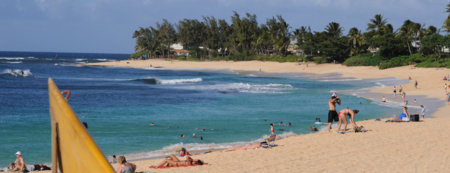 LISA-Sprachreisen-Erwachsene-Englisch-USA-Honolulu-Hawaii-Strand-Meer-Wellen-Relaxen