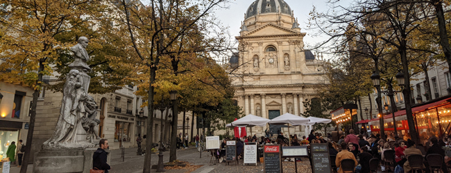 LISA-Sprachreisen-Erwachsene-Franzoesisch-Frankreich-Paris-Pantheon-Universitaet-Restaurant-Herbst