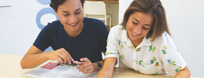 LISA-Sprachreisen-Erwachsene-Spanisch-Spanien-Gran-Canaria-Las-Canteras-Beach-Schule-Unterricht-Erklaerung LISA-Sprachreisen-Erwachsene-Spanisch-Spanien-Gran-Canaria-Las-Canteras-Beach-Schule-Unterricht-Erklaerung