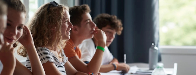 LISA-Sprachreisen-Familien-Franzoesisch-Frankreich-Antibes-Unterricht-Schueler-Klasse-Lernen LISA-Sprachreisen-Familien-Franzoesisch-Frankreich-Antibes-Unterricht-Schueler-Klasse-Lernen