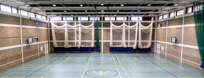 Sporthalle für Freizeitaktivitäten bei einer Sprachreise für Schüler in Bedford Sport- und Turnhalle an der Bedford School bei einer Schülersprachreise mit LISA!