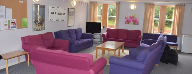 LISA-Sprachreisen-Schueler-Englisch-England-Eastbourne-Sprachschule-Aufenthaltsraum-Lounge-Pause LISA-Sprachreisen-Schueler-Englisch-England-Eastbourne-Sprachschule-Aufenthaltsraum-Lounge-Pause