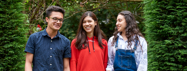 LISA-Sprachreisen-Schueler-Englisch-England-London-Highgate-Schule-Garten-Pause-Entspannen LISA-Sprachreisen-Schueler-Englisch-England-London-Highgate-Schule-Garten-Pause-Entspannen