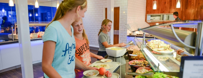 LISA-Sprachreisen-Schueler-Englisch-England-Shrewsbury-Essen-Cafeteria-Vollpension-Buffet LISA-Sprachreisen-Schueler-Englisch-England-Shrewsbury-Essen-Cafeteria-Vollpension-Buffet